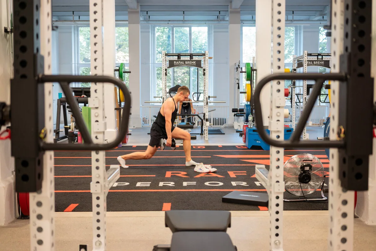 Peakformance Personal Training - Modernes Fitnessstudio in Leipzig Erich-Zeigner-Allee