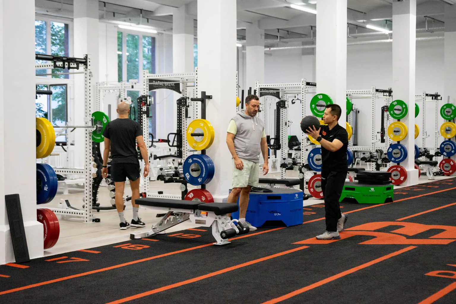 Gruppentraining bei Peakformance mit persönlicher Betreuung